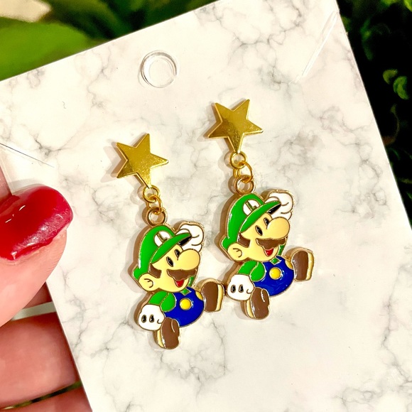 Luigi Star Dangle Earrings - Picture 2 of 3